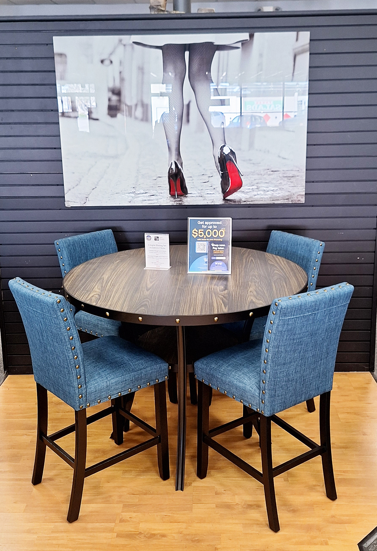 Looking to upgrade your dining room but not where to start? Check out this dining set complete with chic wall art, ready to spruce up your dining room just in time for Christmas Eve Dinner!