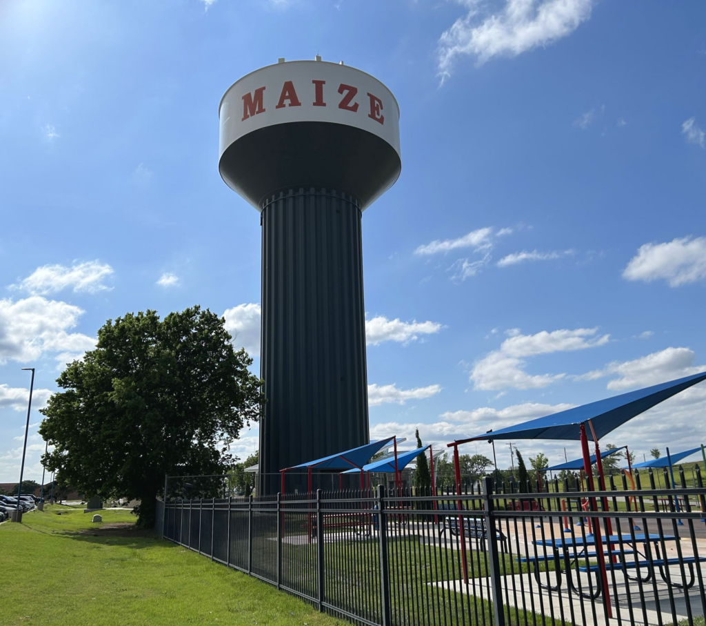 furniture and mattress store near maize kansas